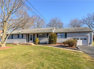 21 Jeffrey Ln, Meriden, CT 06451