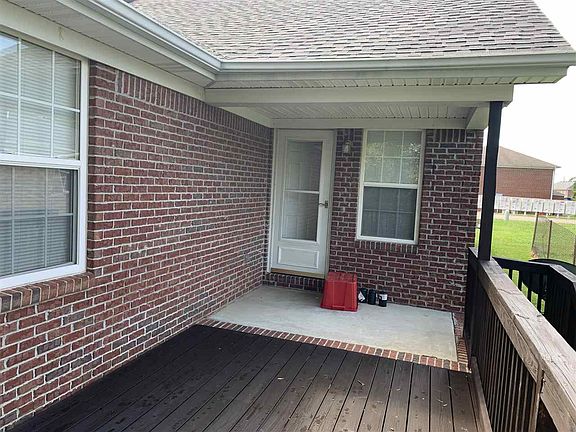 2nd image of 292 Sequoia Way