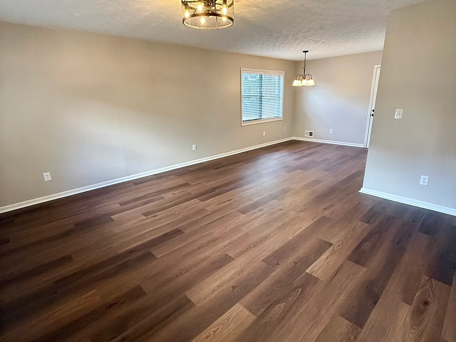 300 Stacia Dr — Photo 4