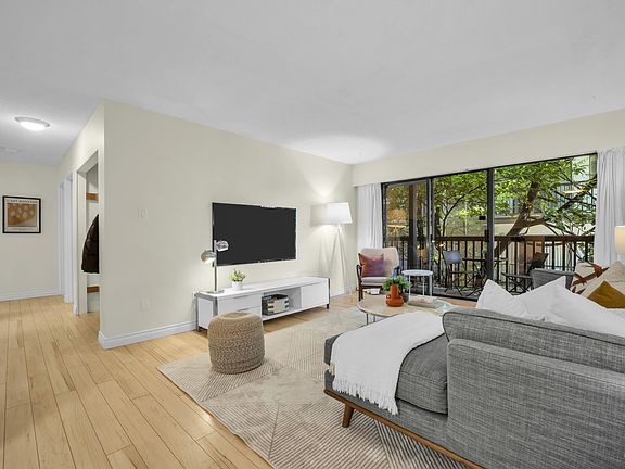 3rd image of 150 E 5th St #103