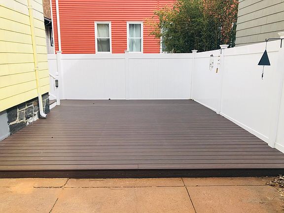 4th image of 115 Belmont St #2