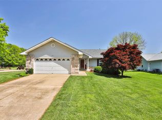 719 Prigge Meadows Ct, Saint Louis, MO 63138