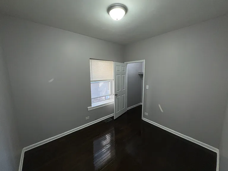 7525 S Green St #1 — Photo 6