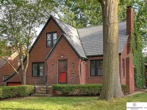 4th image of 4902 N Happy Hollow Blvd