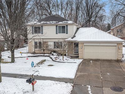 6896 Emerald Shores Dr, Troy, MI, 48085