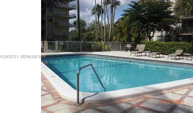 13100 SW 92nd Ave #Penthouse A-13 — Photo 11