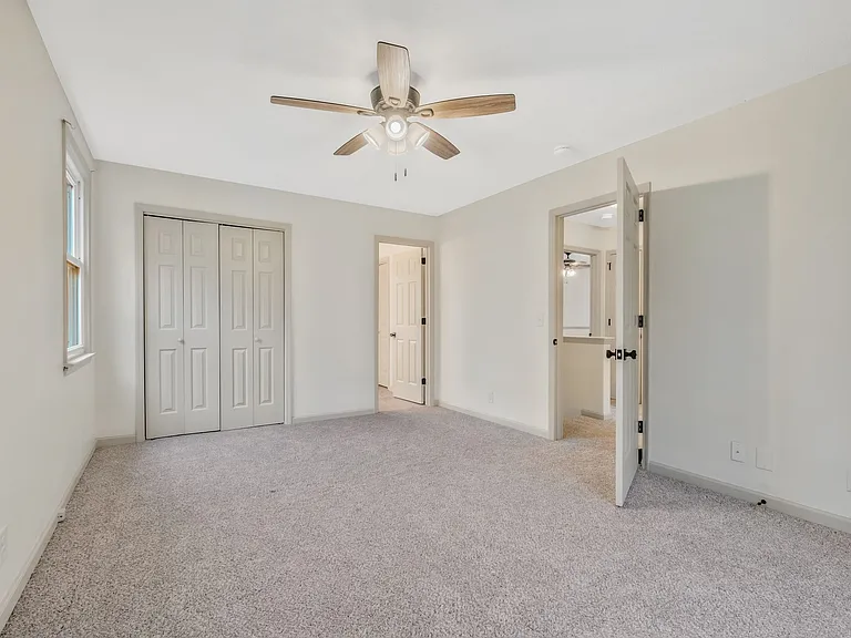 115 Pascal Dr — Photo 14
