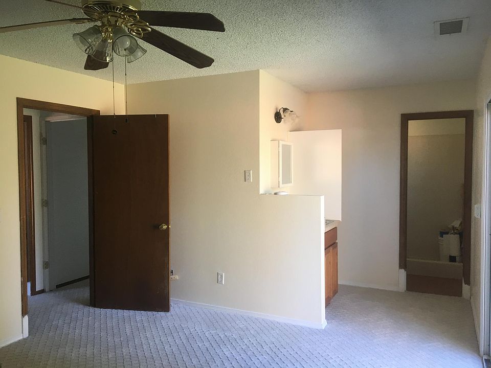 2nd image of 3520 W Cooper Dr