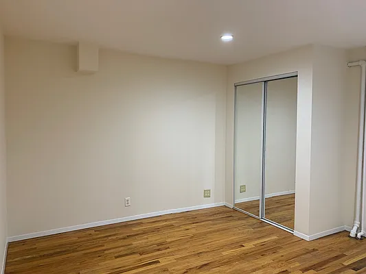 Rented by Compass | media 9