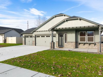 6109 Cottonwood Loop, Yakima, WA, 98903
