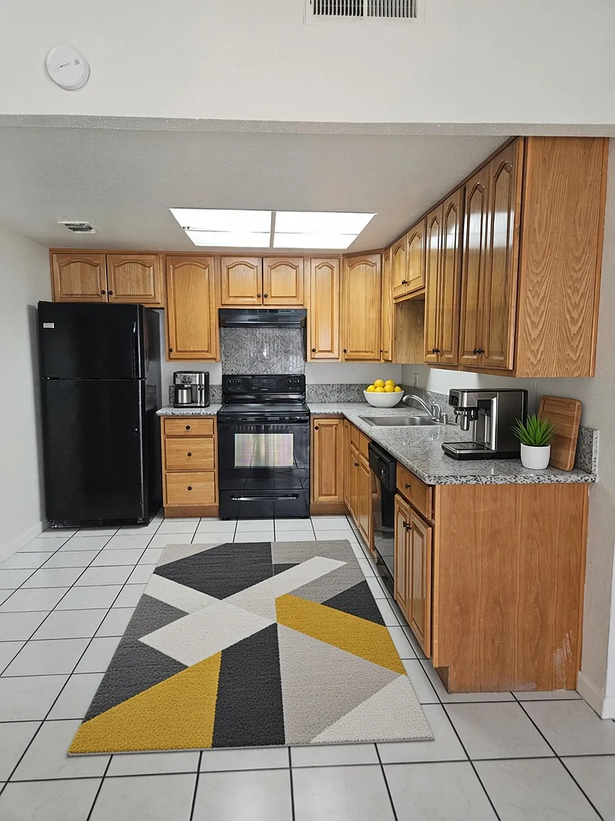 2 bed, 922 sqft, $1,800 — Photo 3