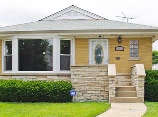 6330 N Kildare Ave, Chicago, IL 60646