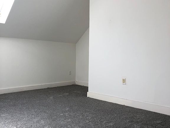 2nd image of 1926 Bigelow St #3