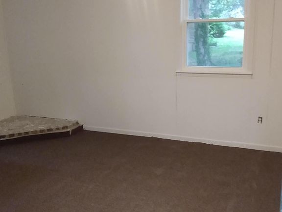2nd image of 109 Kimbrough Ct