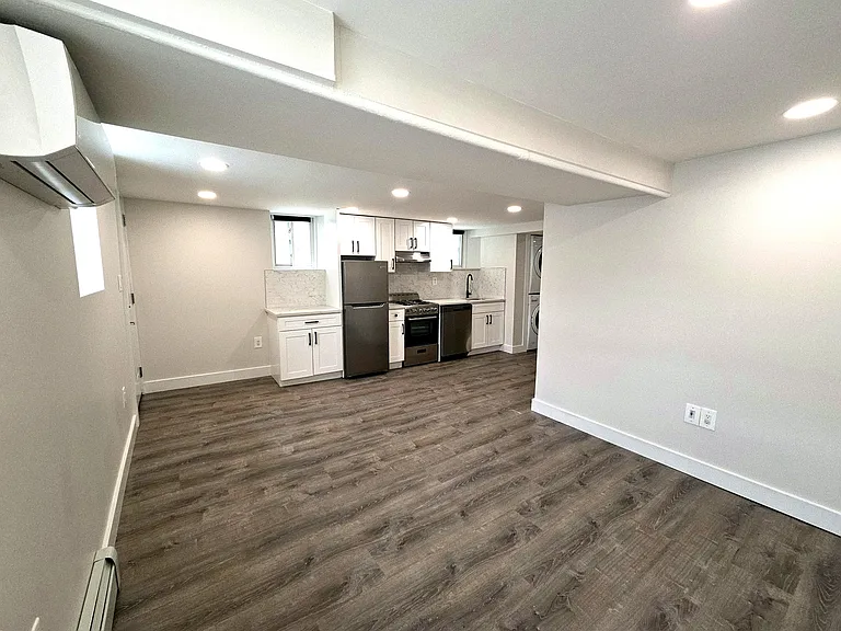 24-24 35th St #1D — Photo 25
