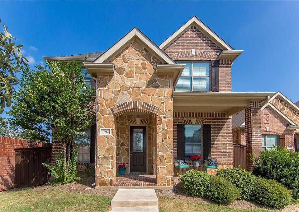 1st image of 1604 Barksdale Dr