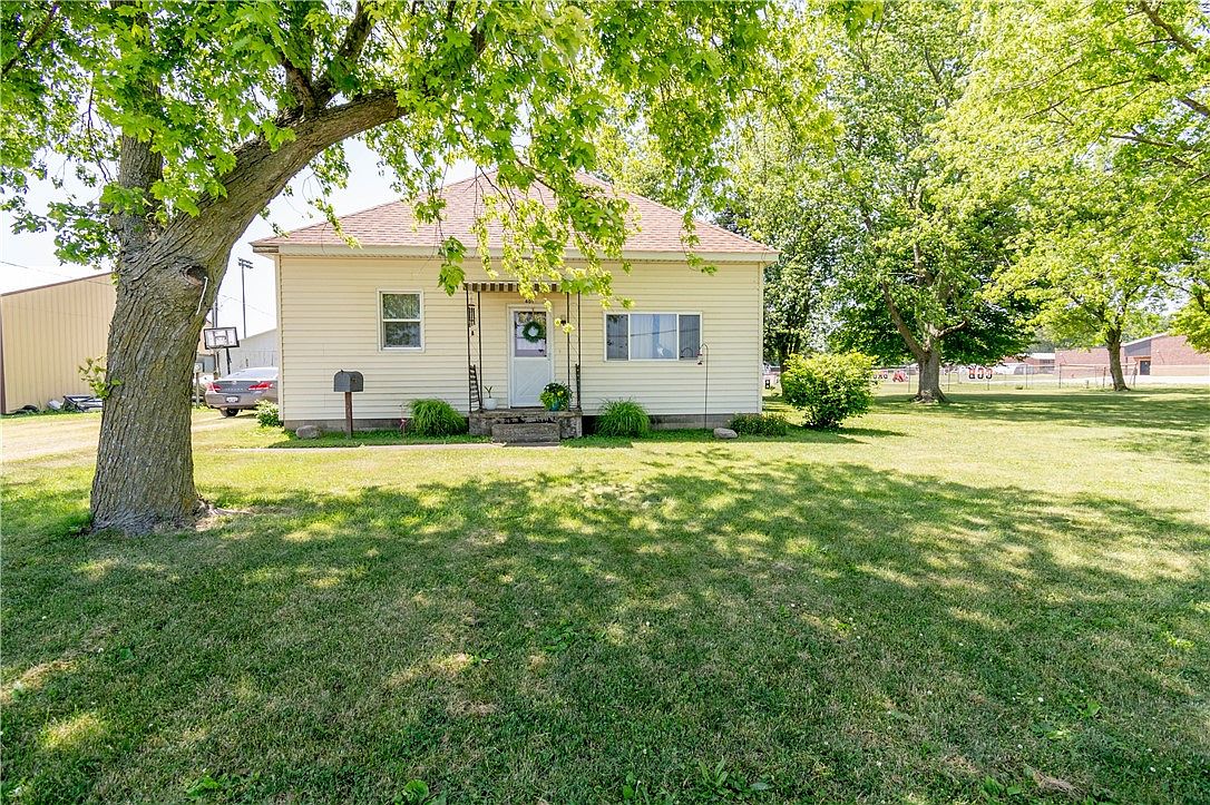 401 S Jackson St, Cerro Gordo, IL 61818 Zillow