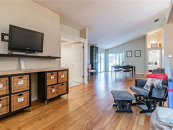 5th image of 14107 Stonebrook Ct
