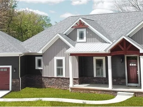 550 Skyview Dr, Uniontown, OH 44685