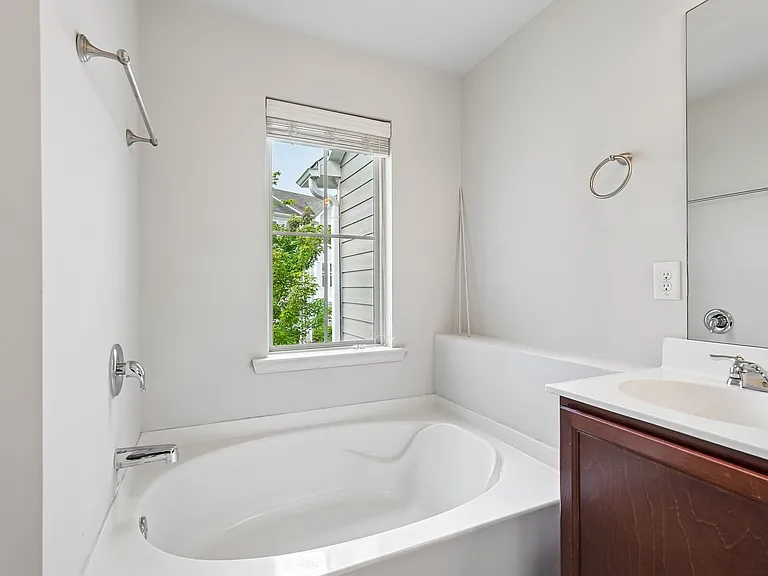 5860 Vinyard Ln — Photo 22