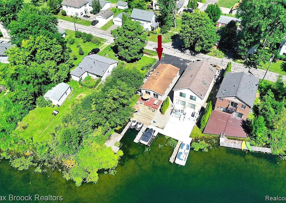 3185 Kenrick St, Keego Harbor, MI 48320 Zillow