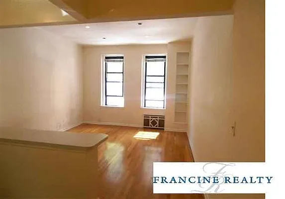 Rented by Francine Realty | media 6