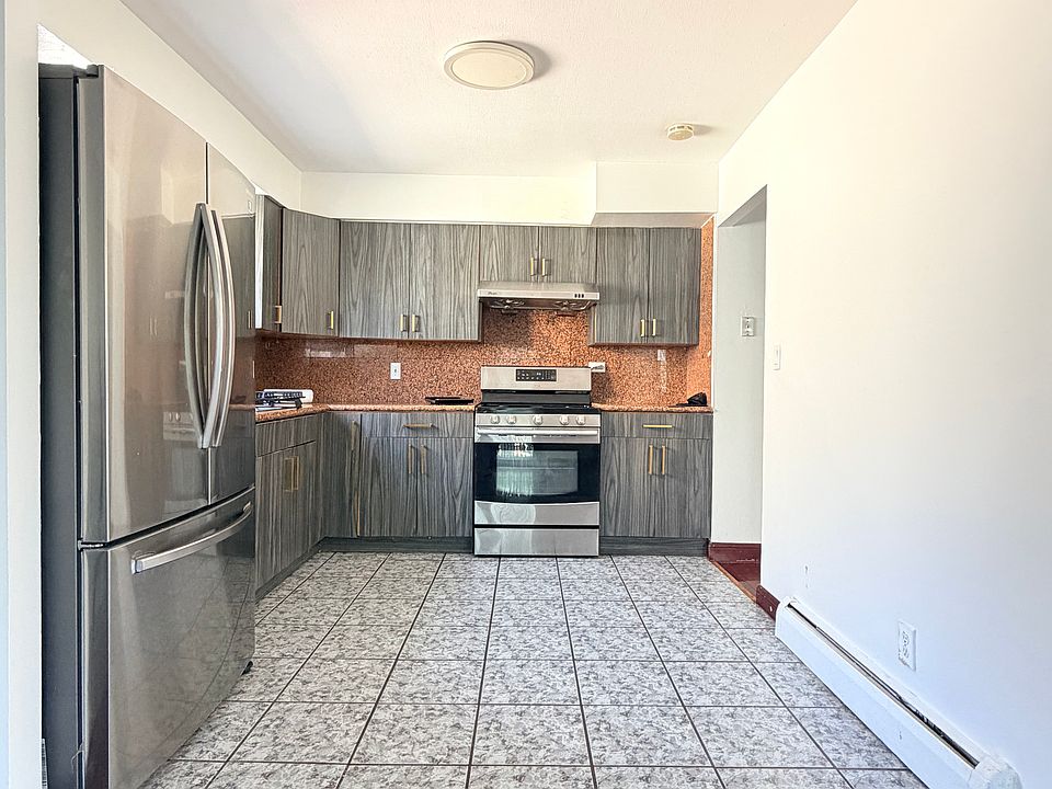 1st image of 14825 59th Ave Floor 2