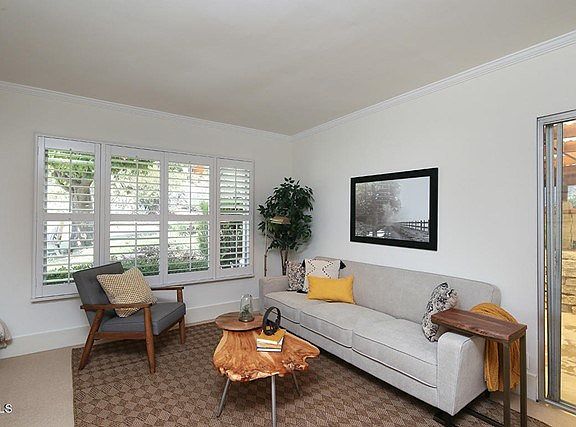 4th image of 5326 Hermosa Ave