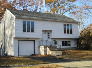 43 Ravenwood Blvd, Barnegat, NJ 08005
