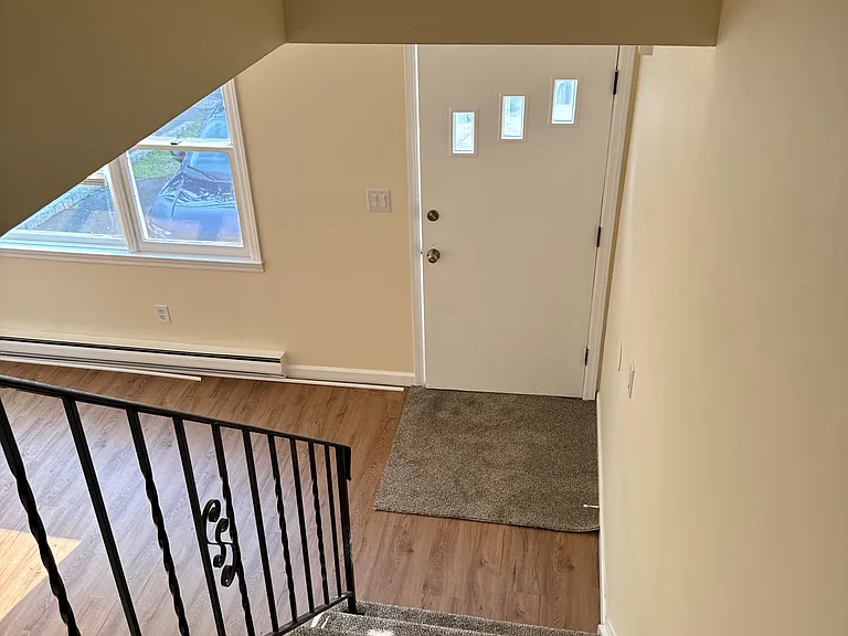 124 Stuart Ave #B — Photo 14