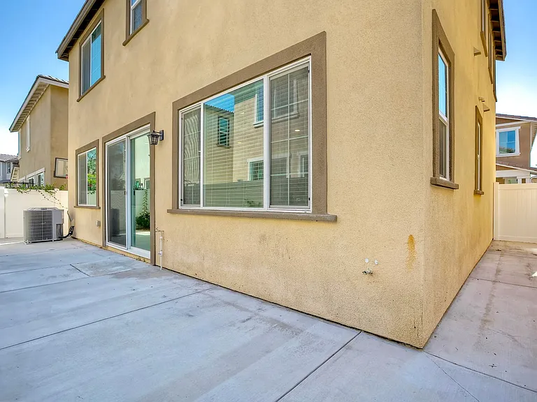 40530 Melrose Dr — Photo 16