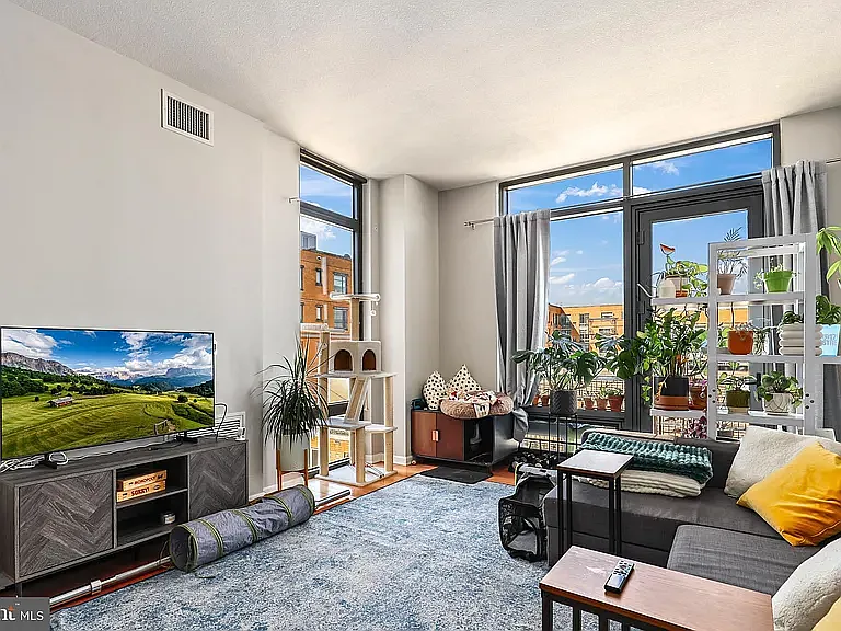 2 bed, 995 sqft, $1,950 — Photo 4