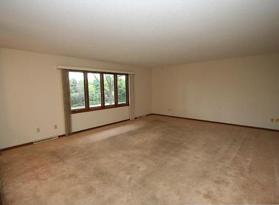 2nd image of 894 Concordia Ave