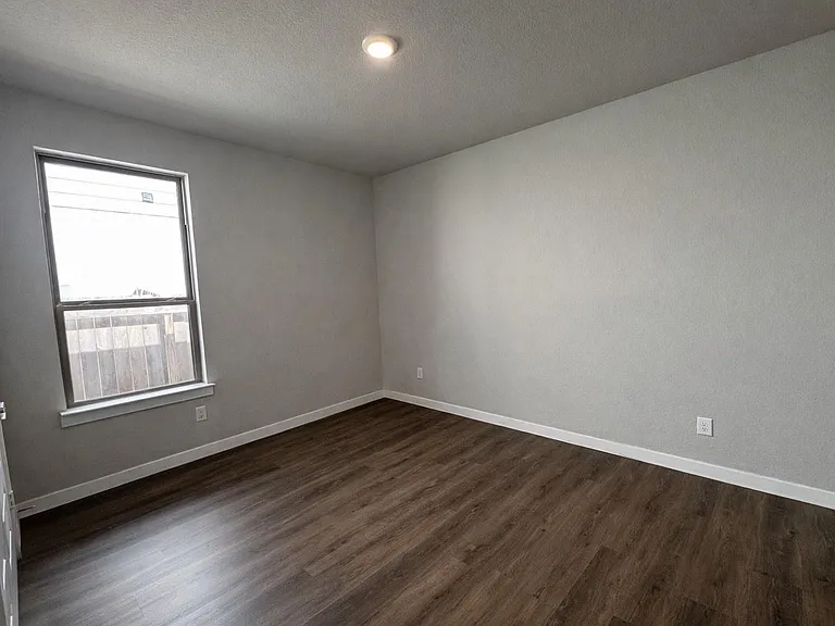 28511 Eli Eagle St — Photo 30
