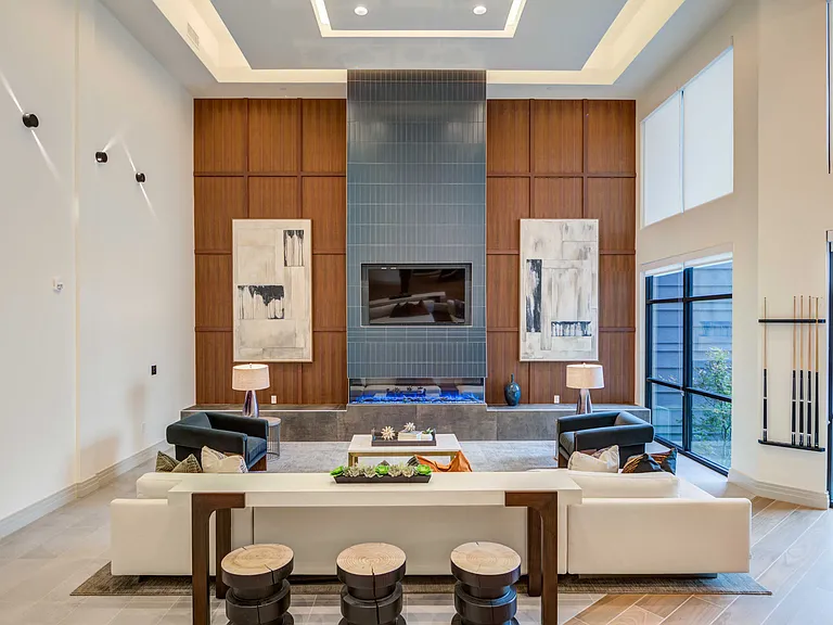 The Huntley — Photo 20