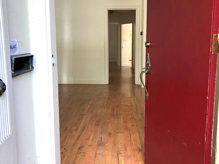 311 N 84th St — Photo 17