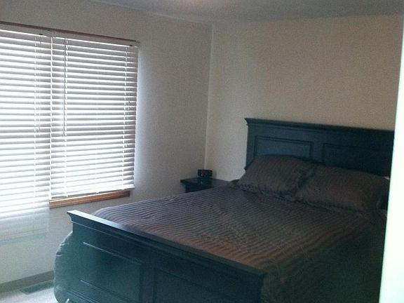 4th image of 20 Pepin St #End