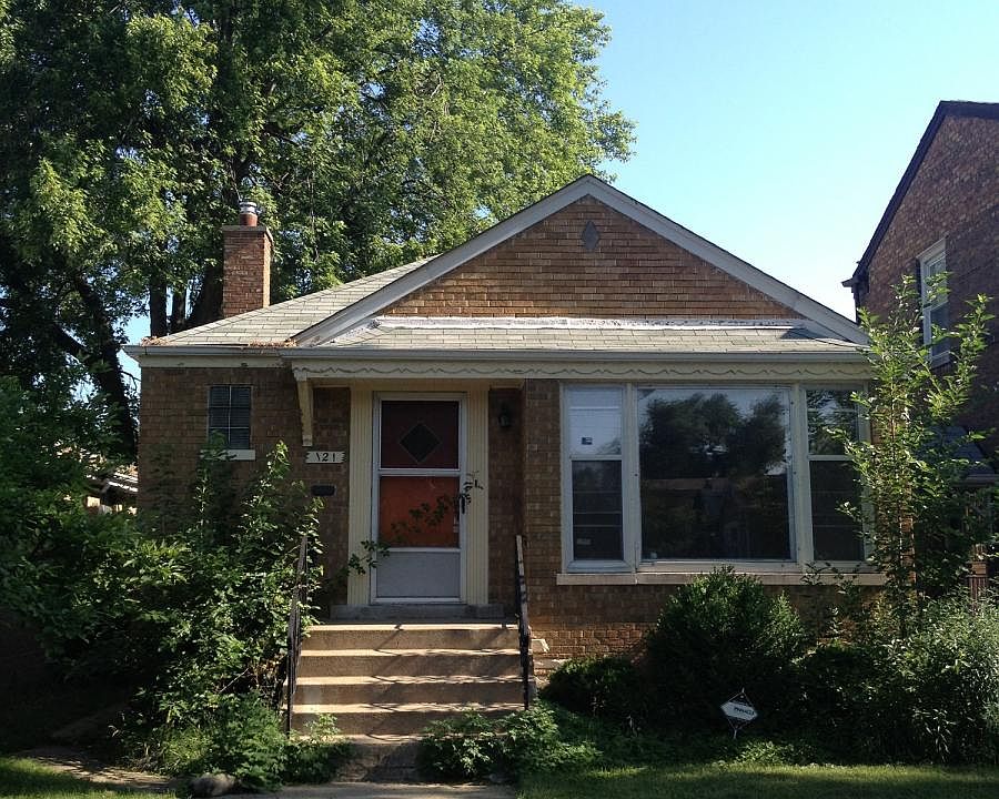 1st image of 121 E 141st St