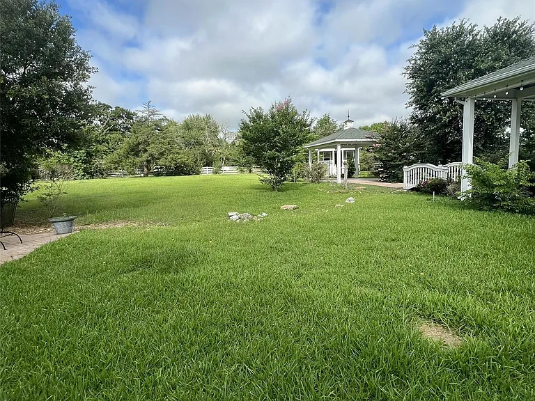 9500 Mayfield Ave #E — Photo 19