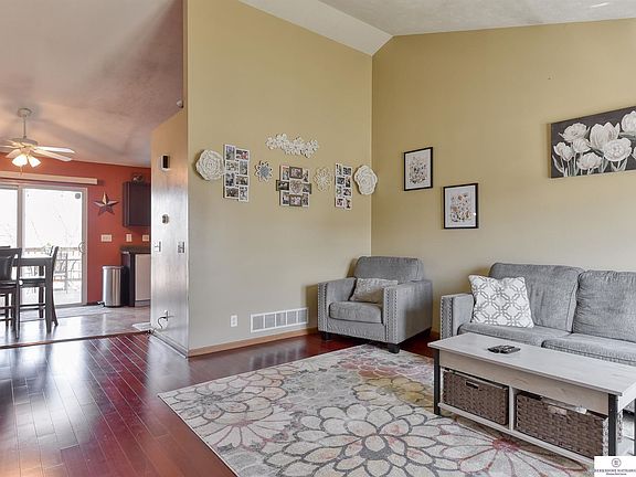 5th image of 7808 Curtis Ave