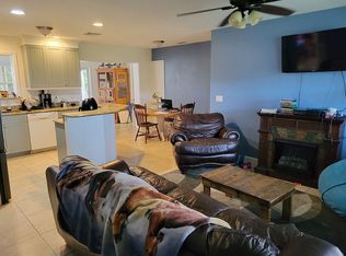 4634 SE Dryfus Ave, Stuart, FL 34997
