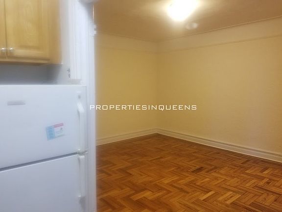 5th image of 8760 113th St APT 5C