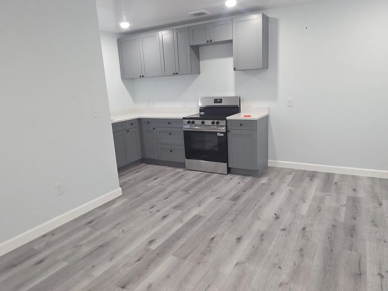 2 bed, 750 sqft, $1,200 — Photo 2
