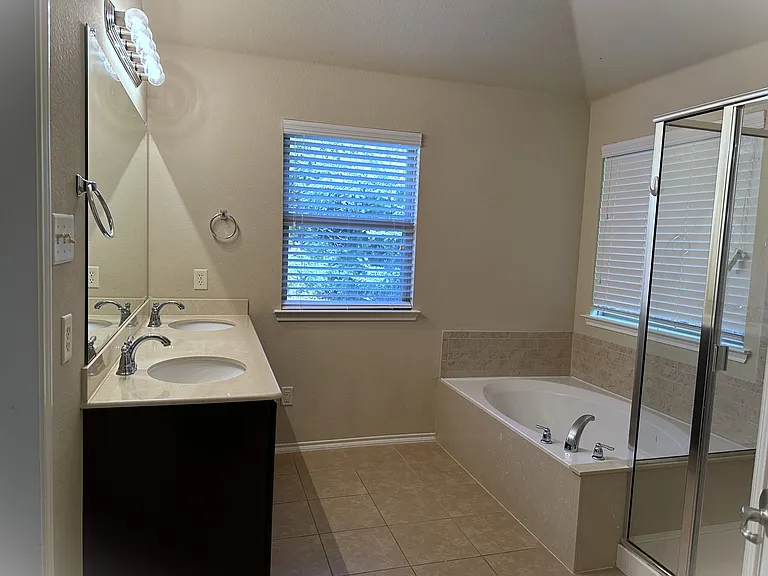 929 Hazels Way — Photo 6