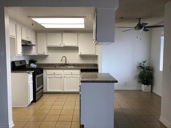 3rd image of 13700 Lemoli Ave
