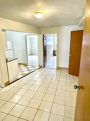 Rented by Amorelli Realty | media 14