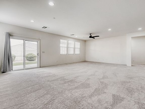 4th image of 908 Lynne Harbor Ave