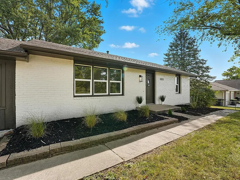 3605 SW Pryor Rd — Photo 17