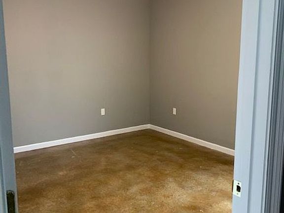 4th image of 513 W Lagrange St #3