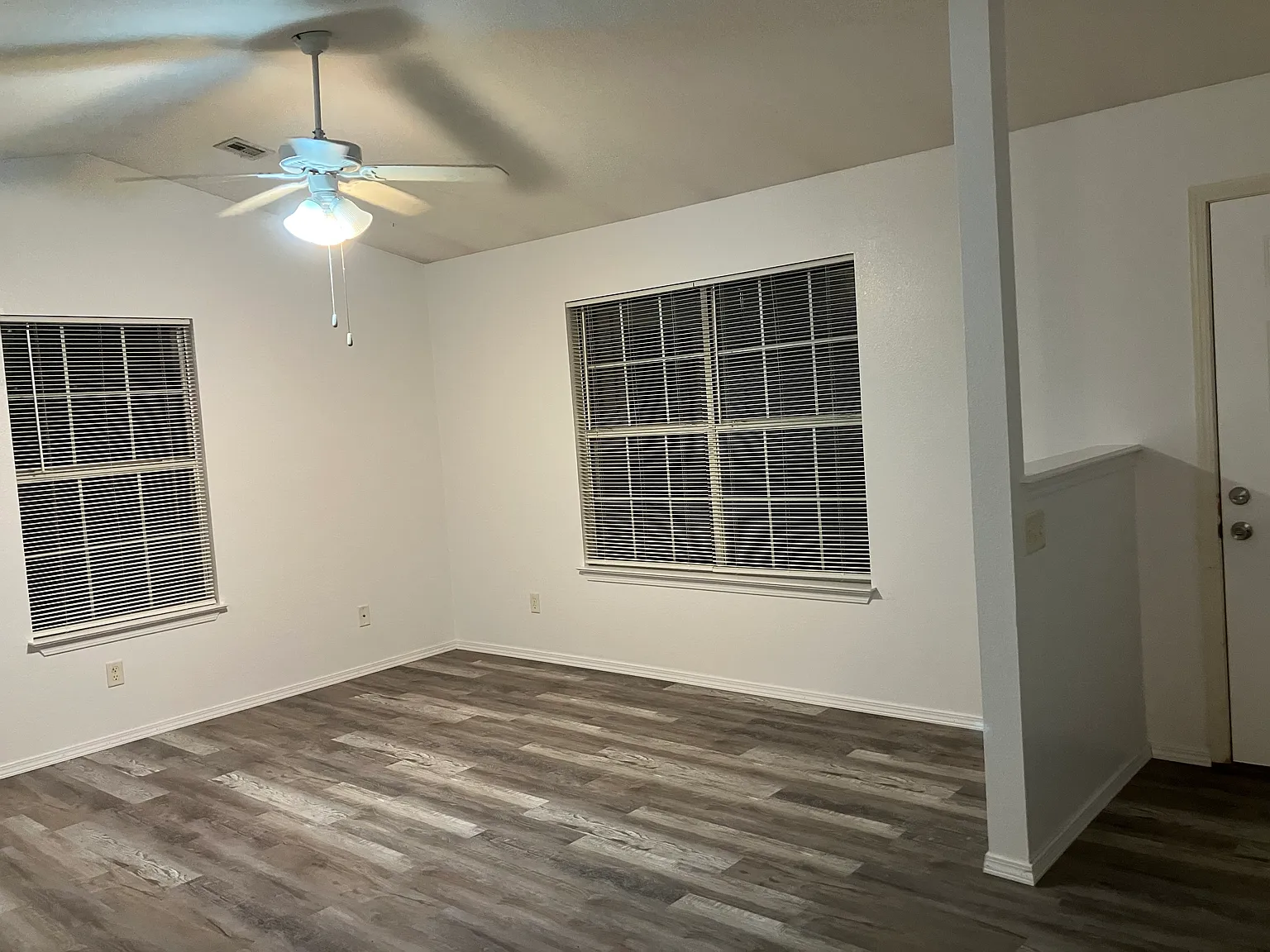 2 bed, 1300 sqft, $1,300 — Photo 3